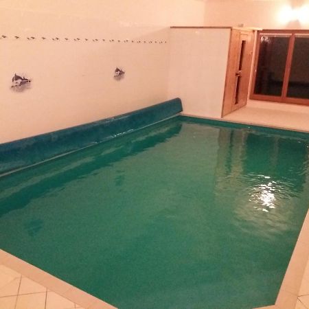 Villa Holiday كارلوفي فاري المظهر الخارجي الصورة